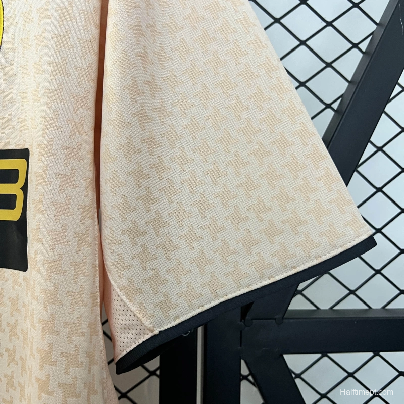 03/04 Retro Juventus Away Jersey