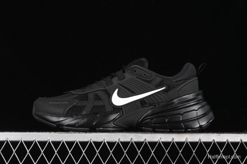 Nike Runtekk Run Retro Low-Top Running Shoes with Cushlon Midsole and Anti-Slip Design - HQ1582-001