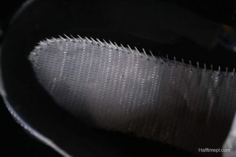 Nike Air Humara Retro Trail Running Shoes with 1990s Outdoor Style - FJ7098-300