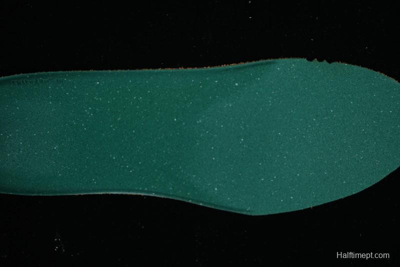 Nike ACG Mountain Fly 2 Low GTX SE Outdoor Hiking Shoes with GORE-TEX and React Foam - DV7903-100