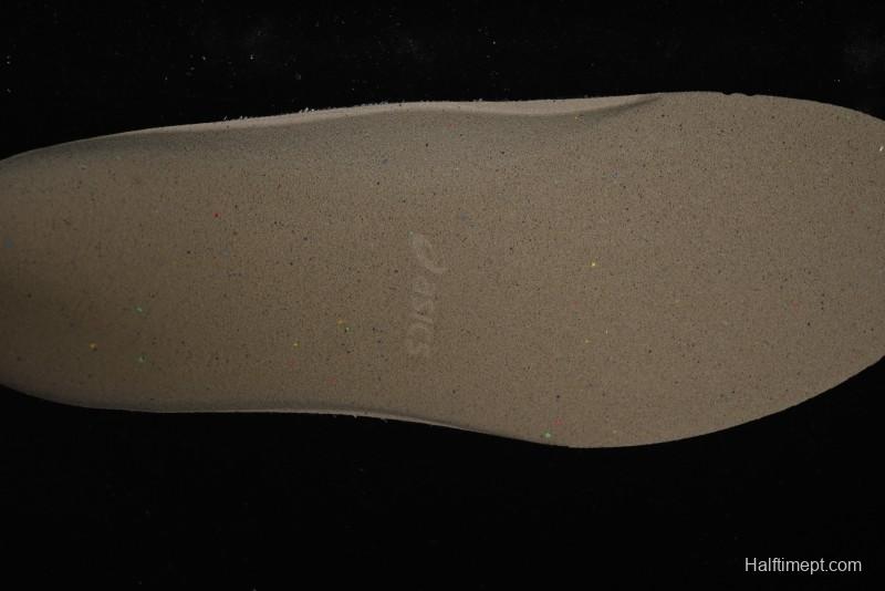 Asics Gel-Nimbus 27 Retro Breathable Casual Shoes with Cushioning for Men - 1012B753-100