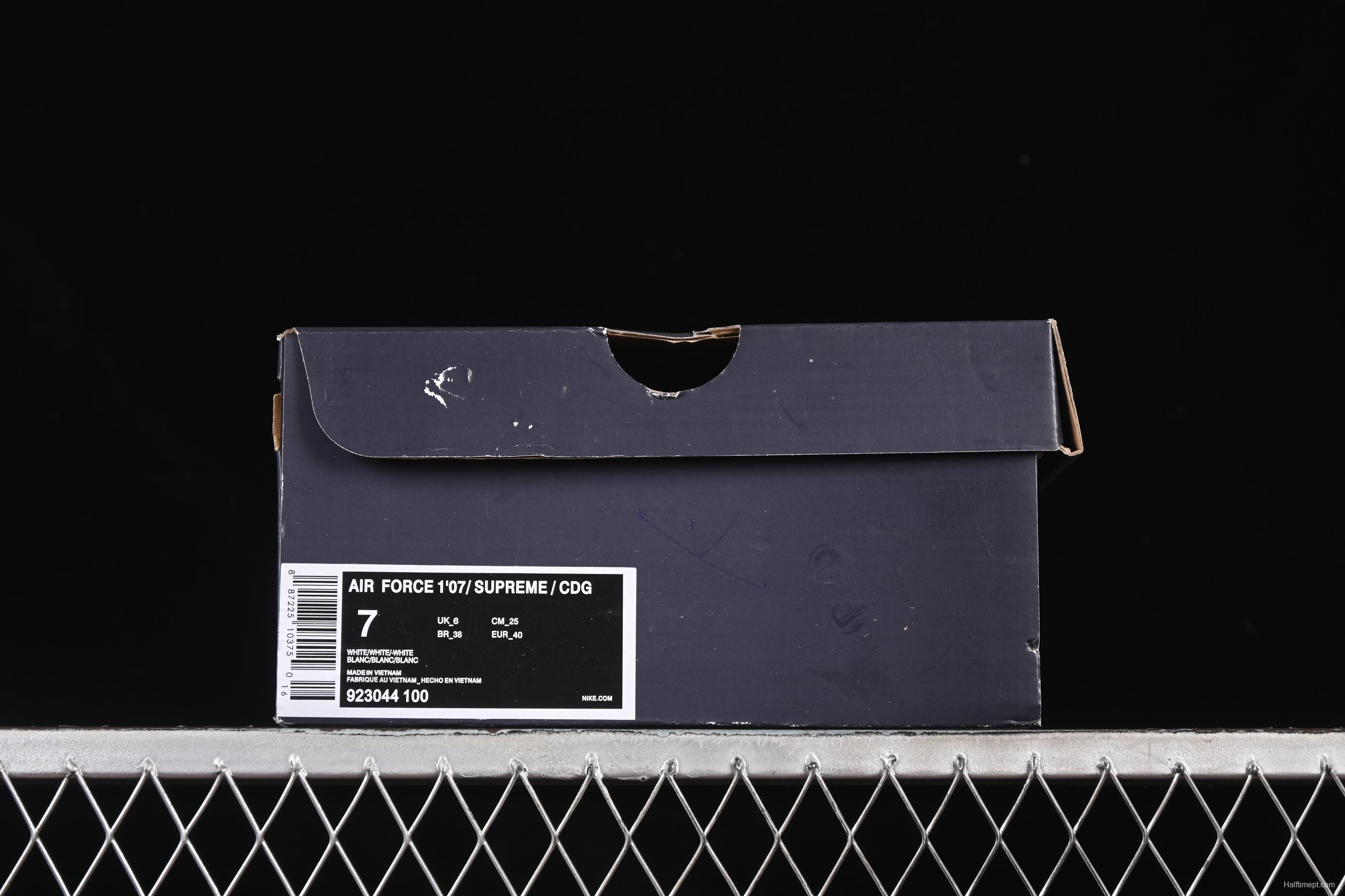 Nike Air Force 1 Low '07 Comme des Garcons Shirt Supreme Collaboration Casual Sneakers - 923044-100