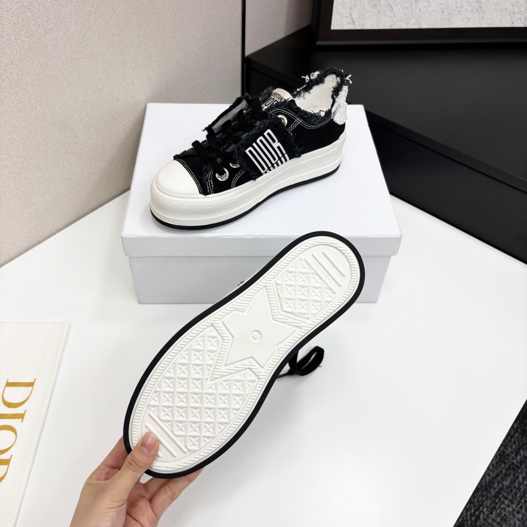 2025 Women Dior Black White Canvas Sneakers LY00300