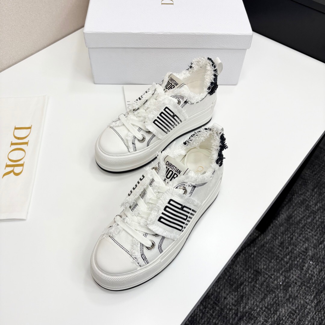 2025 Women Dior White Black Canvas Sneakers LY00300