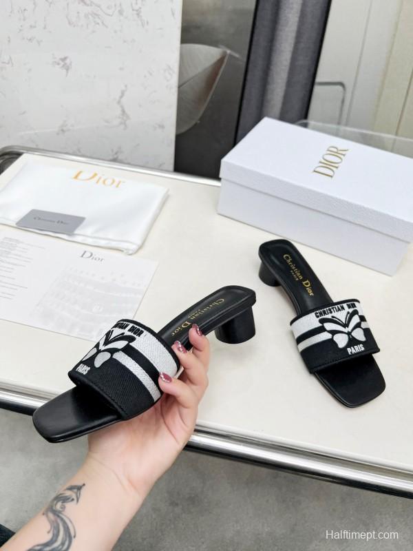 2025 Women Dior Black White Fabric Leather Mid-heel LY00200