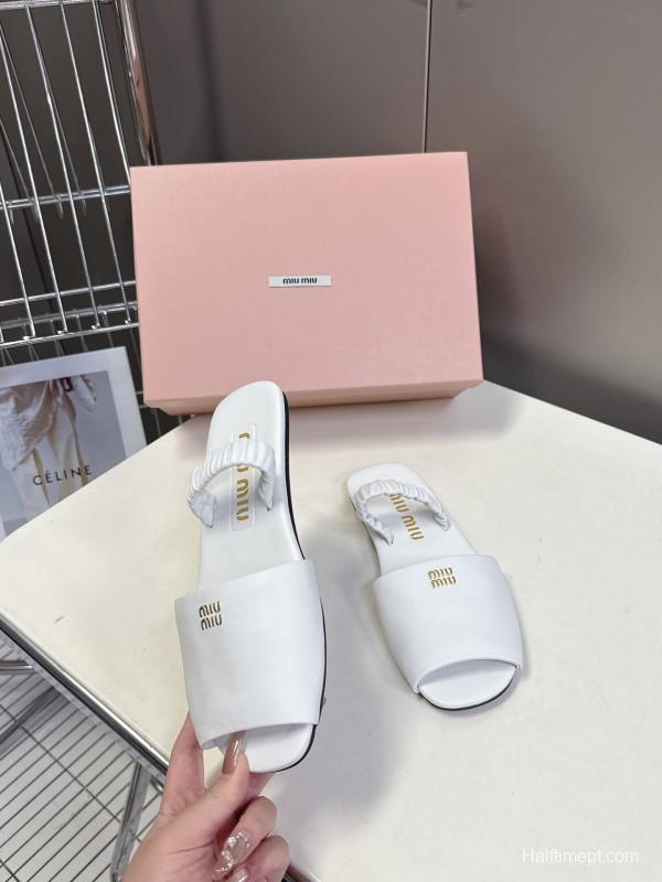 2025 Women Miu Miu White Leather Slippers LY00