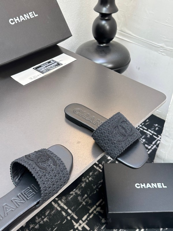 2025 Slippers CHANEL Black Fabric Slippers