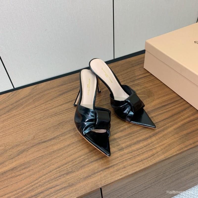 2025 Women Gianvito Rossi Black Leather Pointed High Heel Sandals