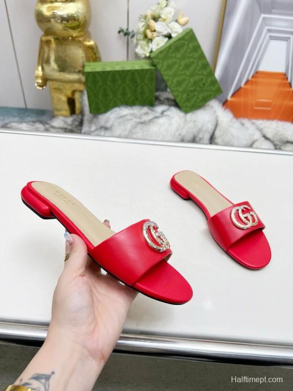 2025 Gucci Red Leather Slippers GG Ornament MJ00190
