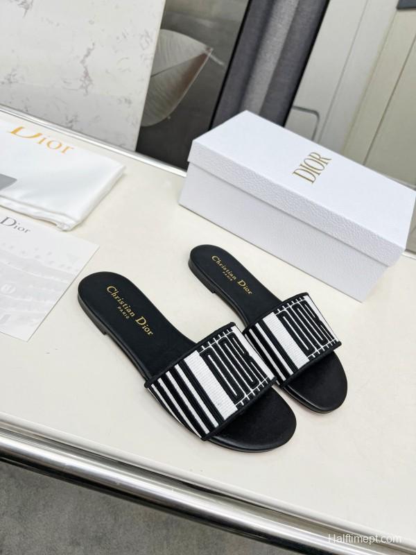 2025 Women Dior Black White Fabric Slippers LY00170