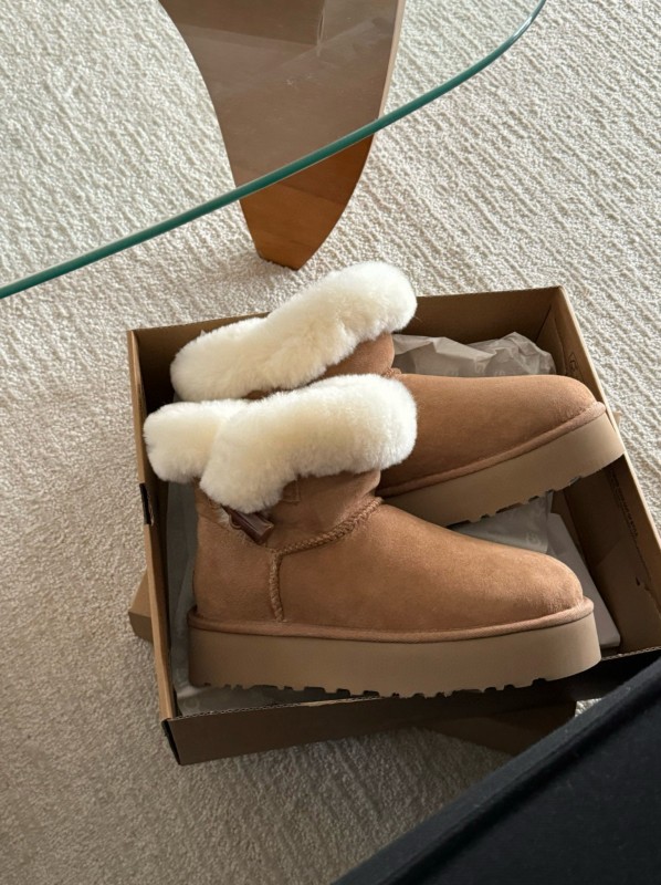 2024 Women UGG Antelope Brown Suede Shearling Short Boots MJ00170