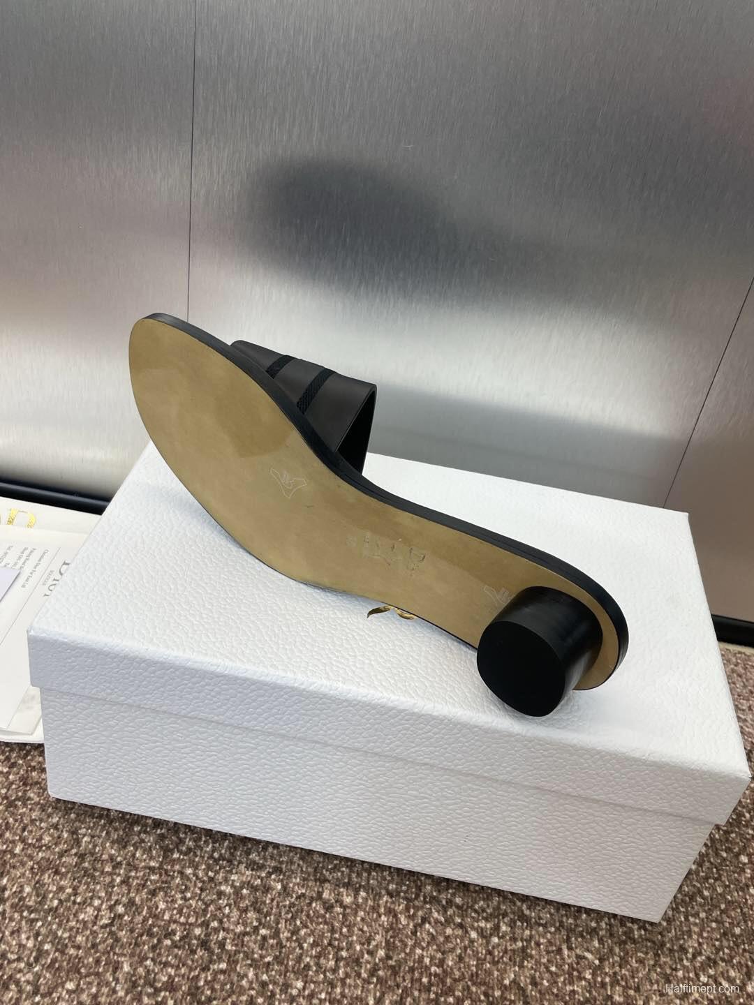 2025 Women Dior Black Leather Slippers CHRISTIAN DIOR PARIS