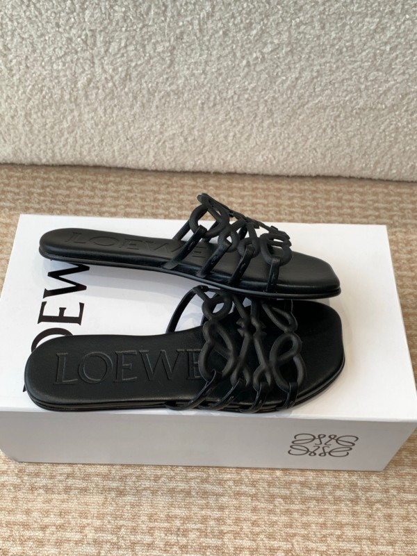 2025 Loewe Black Leather Slippers KFY00250