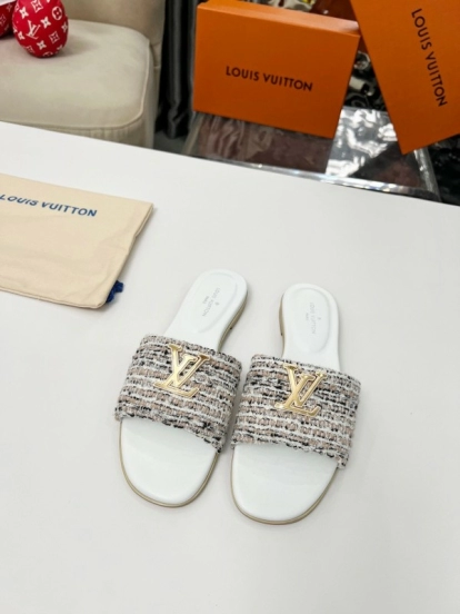2025 Women Louis Vuitton White Tweed Leather Slippers LY00210