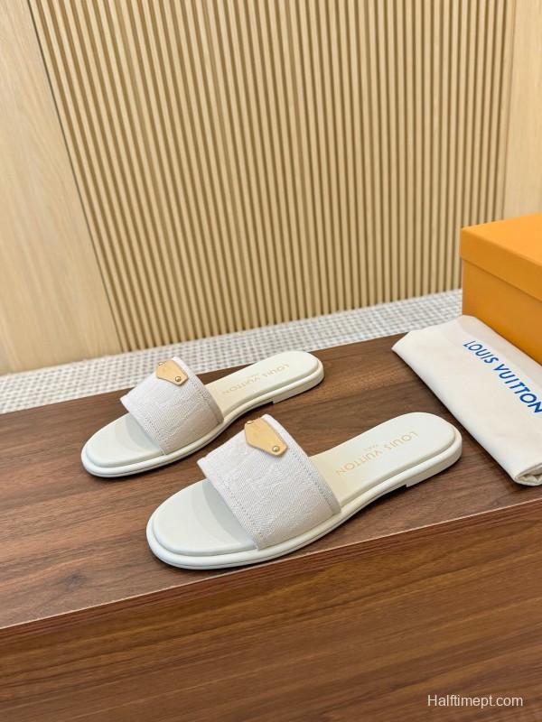 2025 Women Louis Vuitton White Leather Slippers LY00200