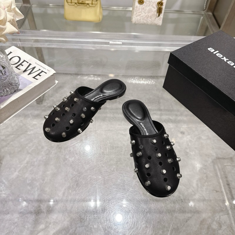 2025 Slippers Alexander Wang Black Leather Studded LY00310
