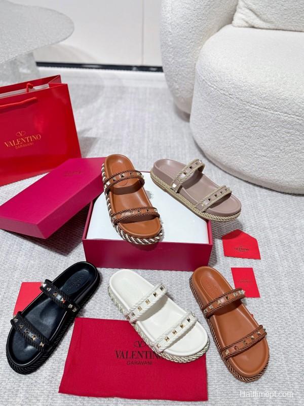 2025 Women Valentino White Leather Sandals Studded LY00250