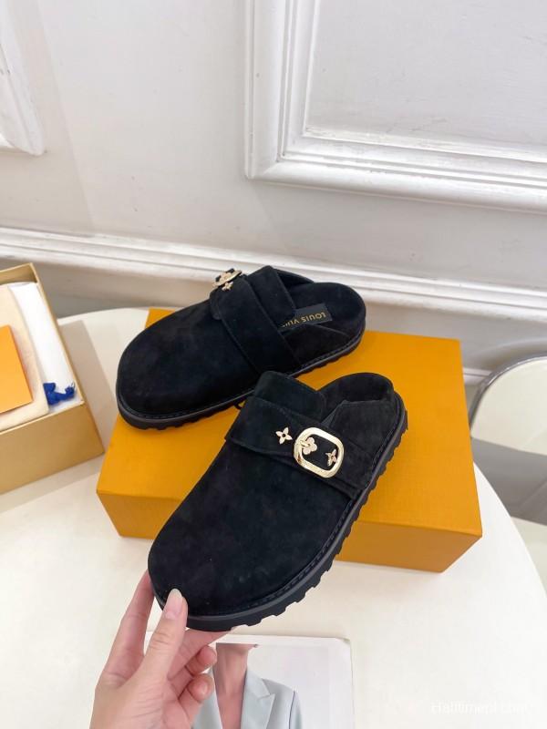 2025 Women Louis Vuitton Black Suede Mule Slip-On KFY00300