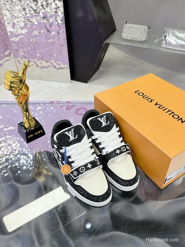 2025 Unisex Louis Vuitton Black White Leather Canvas Plimsolls Handmade Rhinestones AS00400