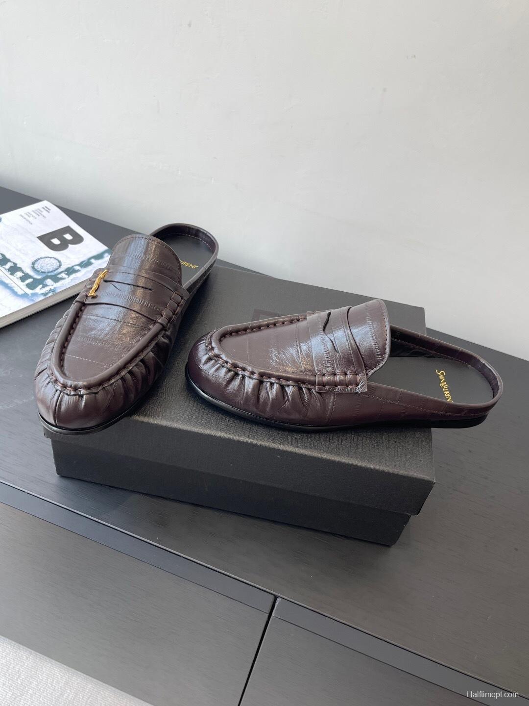 Saint Laurent Classic Loafer Slip-On Flats - KFY00320