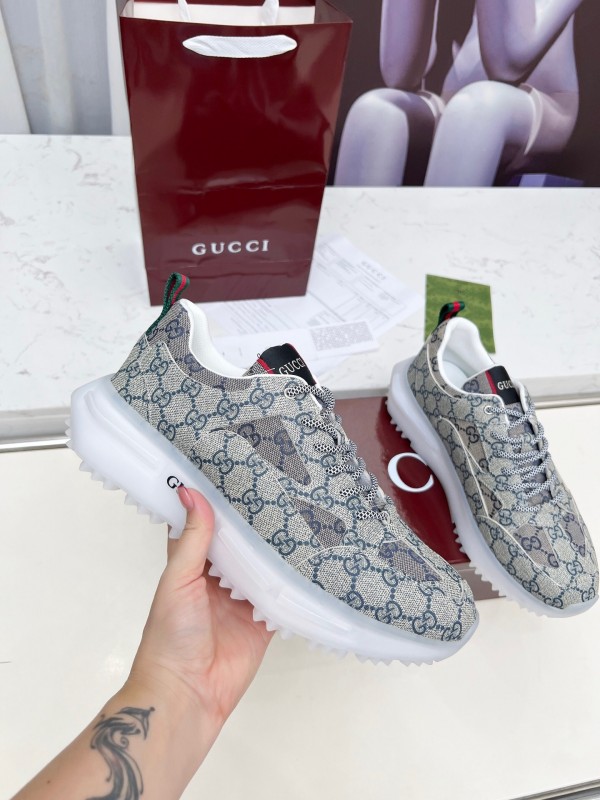 Gucci 2025/SS 2.0 Sneakers with Retro-Futuristic Design and Reflective Stripes - LY00320