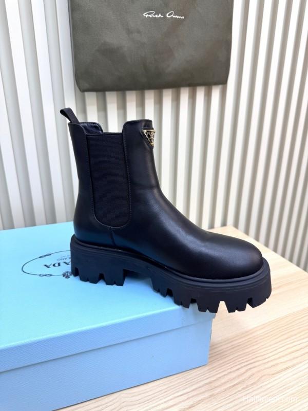 Prada 2025 SS Chunky Sole Ankle Boots - LY0340