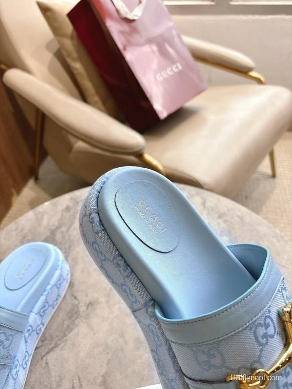 Gucci 8356-8 Women's Sandals with Horsebit Detail and Gold Hardware