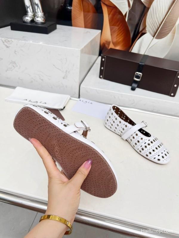 Alaia 2025 SS Perforated Ballet Flats - LY00320