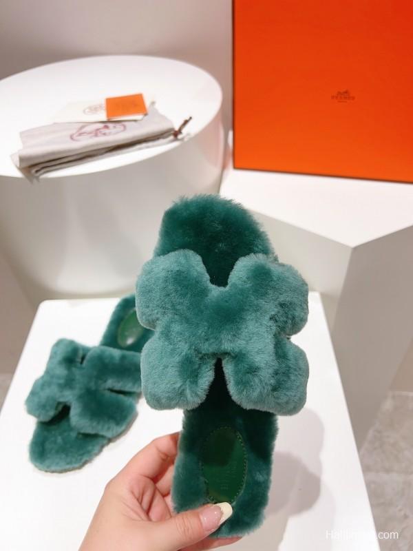 Hermès Teddy Wool H Slippers Flat Sole Fur Slides - LY00240