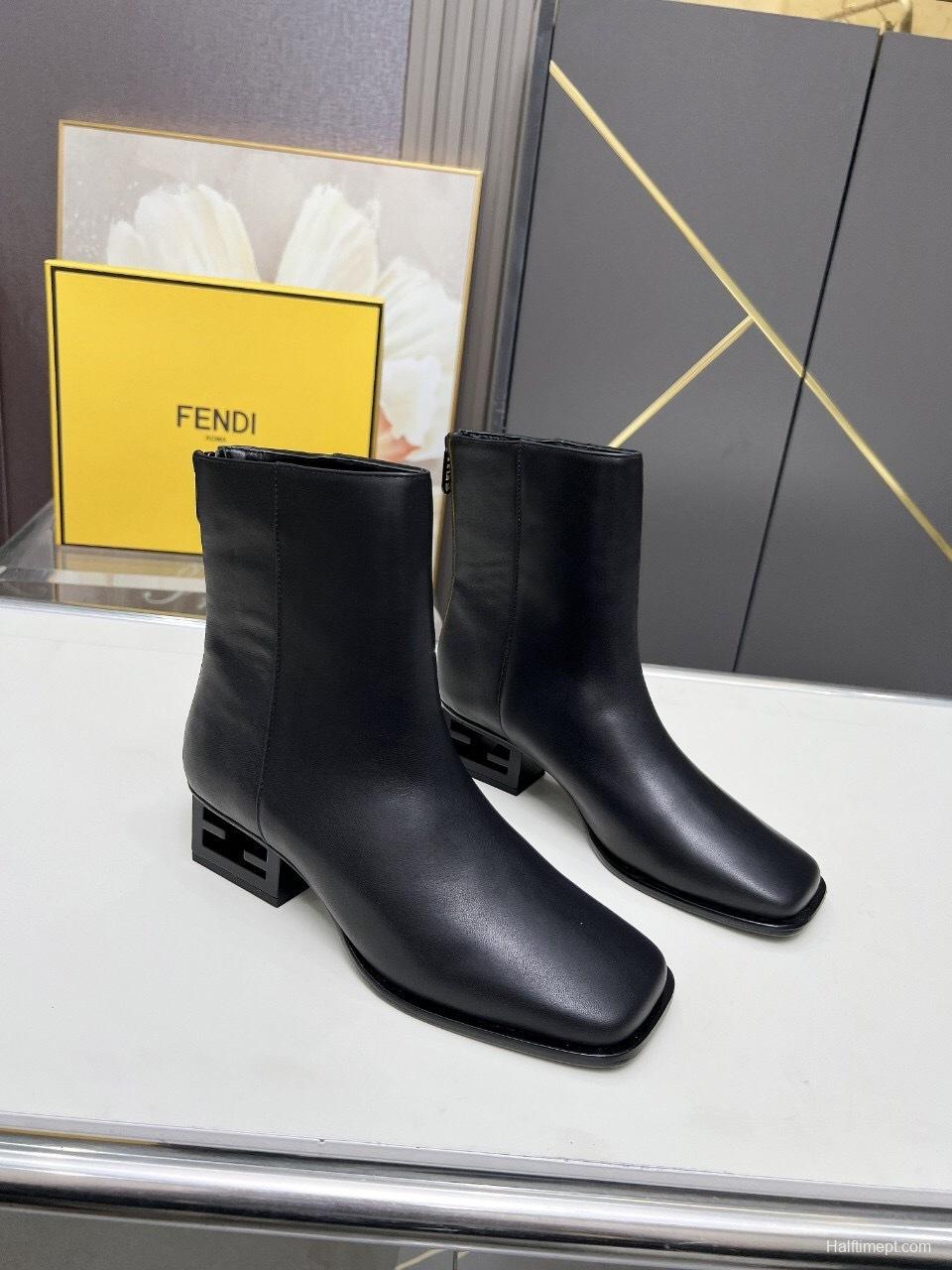 Fendi 2025 SS Short Boots - LY00370
