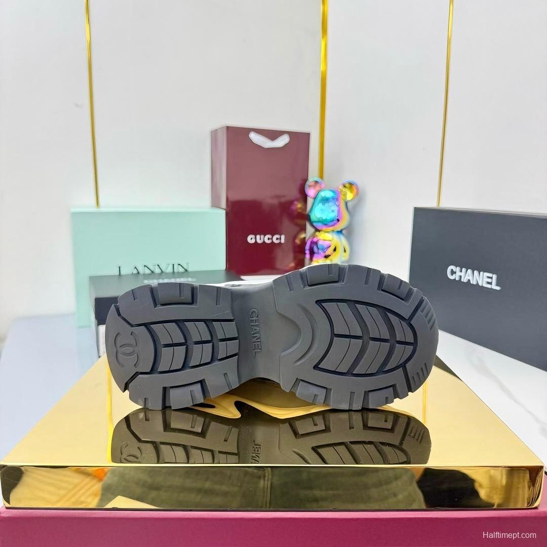 Chanel 2025 SS Panda Sneakers Classic Design Casual Sports Shoes - LY00360