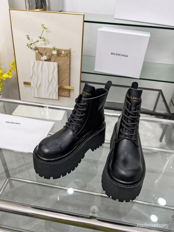 Balenciaga Fall/Winter 2025 Platform Ankle Boots - LY00350