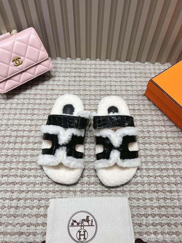 H Sandals 2025 SS Collection Lightweight Summer Flip Flops - LY00280