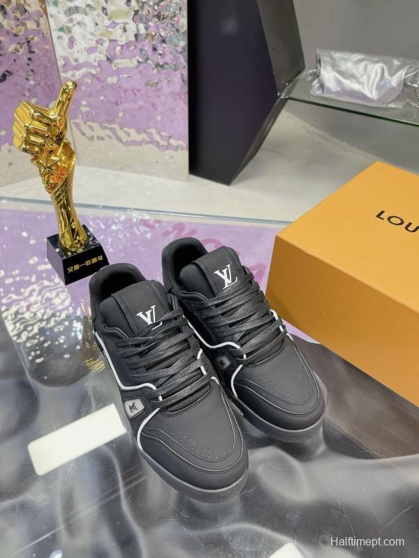 Louis Vuitton LV Trainer Maxi Sneakers with Multi-Color LED Charging Cable - AS00660