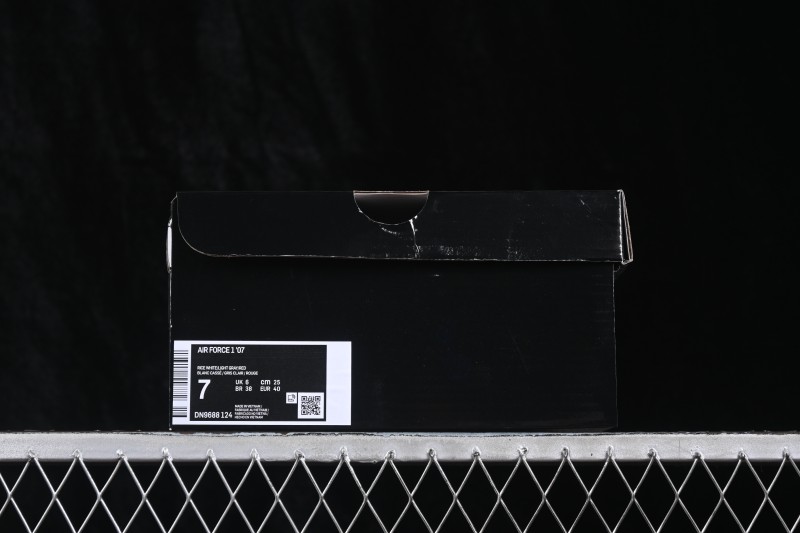 Nike Air Force 1 '07 Low Sneakers with Full-Length Air Cushion - DN9688-124