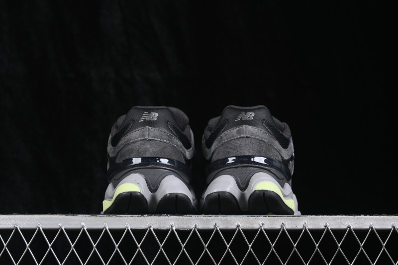 New Balance Retro Casual Running Shoes with ABZORB Cushioning and Suede Overlays - U90602P8