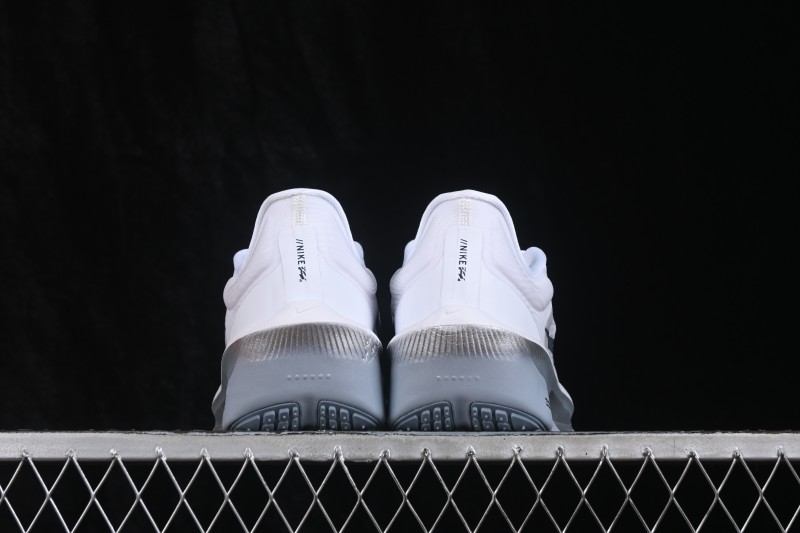 Nike Zoom Fly 6 Running Shoes with Lightweight React Foam and Carbon Fiber Plate - FN8454-104