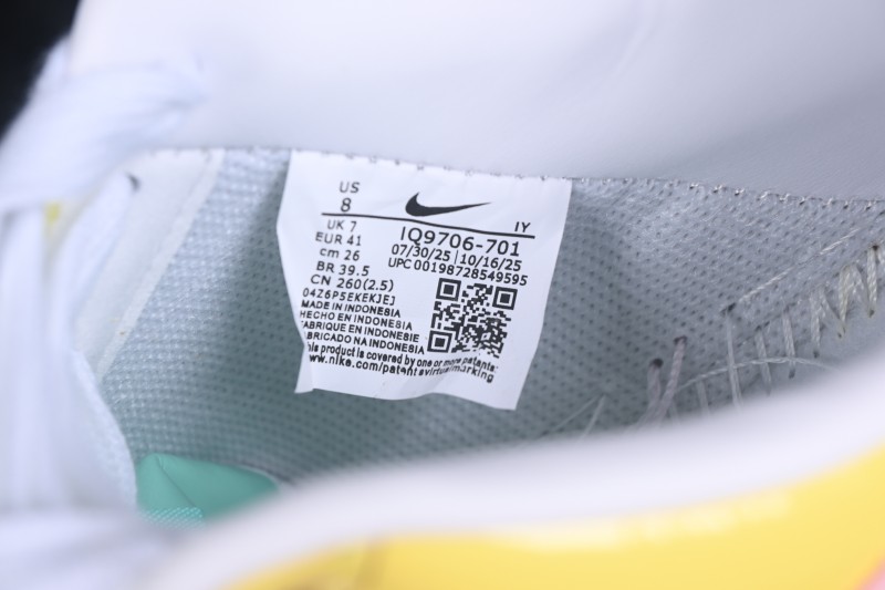 Nike Air Force 1 '07 Low Basketball Shoes with Patent Leather Color Blocking and Full-Length Air Cushion - IQ9706-701
