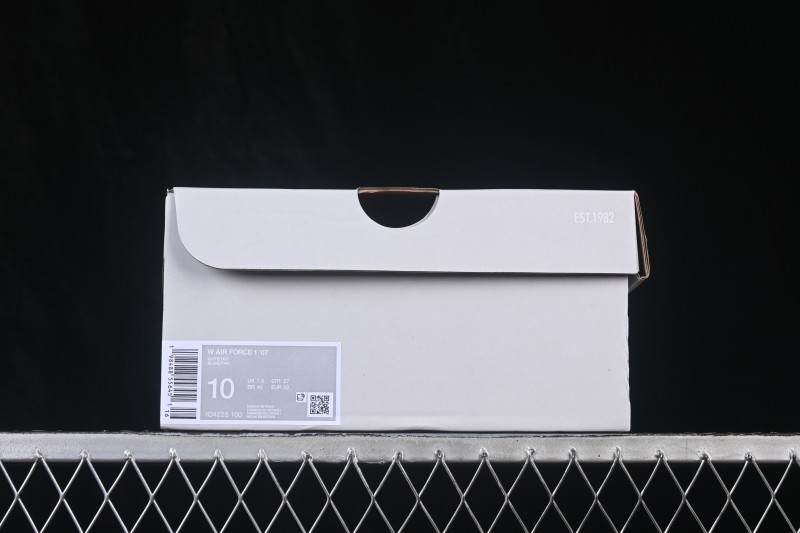 Nike Air Force 1 '07 Low Classic Casual Skateboarding Shoes with Full-Length Air Cushion - IO4226-100