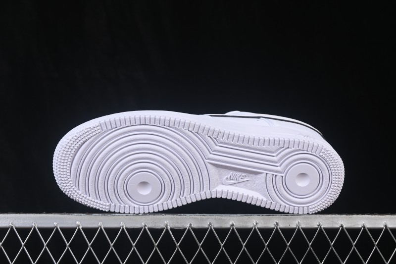 Nike Air Force 1 '07 Low Classic Casual Skateboarding Shoes with Full-Length Air Cushion - IO4226-100