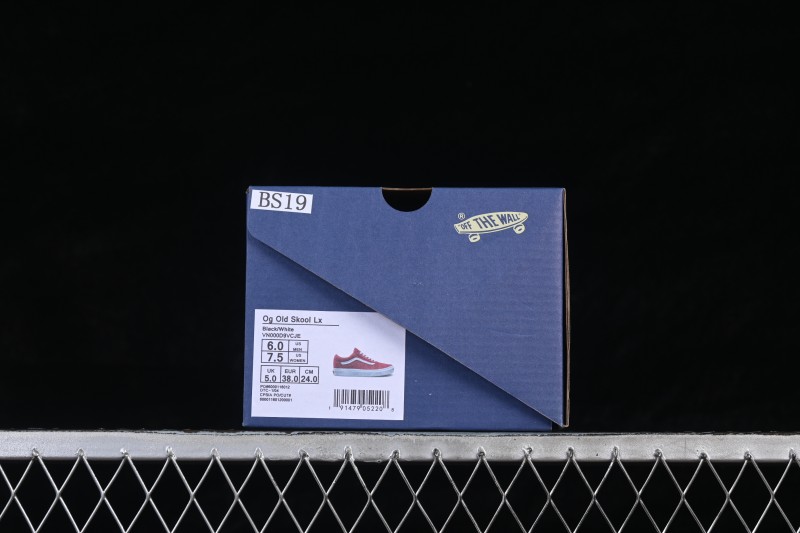 Vans Old Skool Frayed Low-Top Skateboarding Shoes - VN000D9VCJE