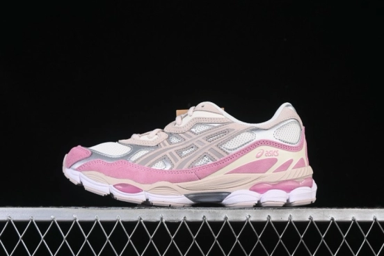 Nike Air VaporMax 2025 Flyknit Running Shoes with Full-Length Air Cushion - 1203A383-104