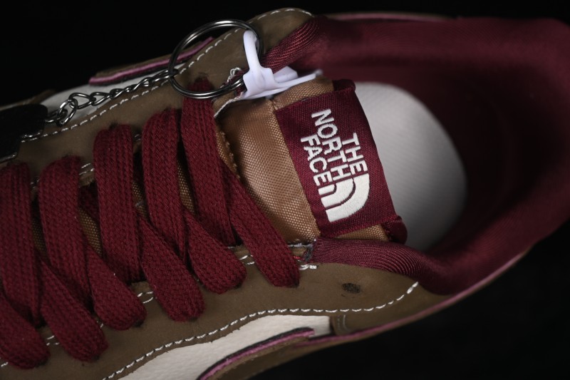 Nike Air Force 1 '07 Low Basketball Shoes with Co-Branded Design and Classic Cushioning - BK1916-011