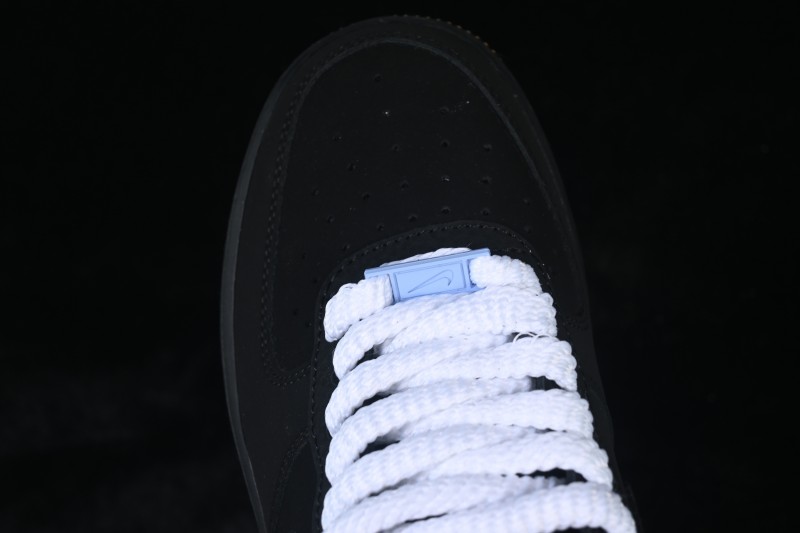 Nike Air Force 1 '07 Low Casual Skateboarding Shoes with Full-Length Air Cushion - IQ9770-001