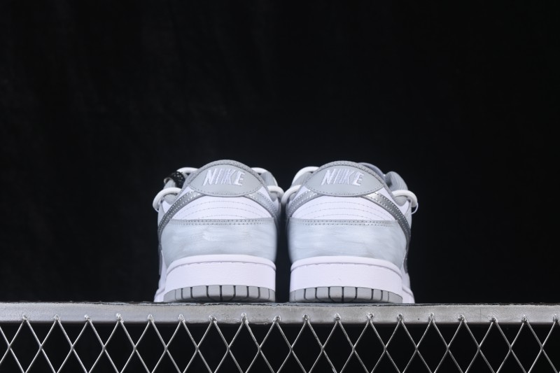 Nike SB Dunk Low Skateboarding Shoes with Lace-Up Closure - HF5441-105