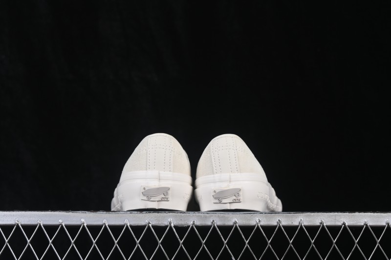 Vans Authentic 44 Classic Suede Skateboarding Shoes with Vulcanized Construction - VN000XVJ7VJ