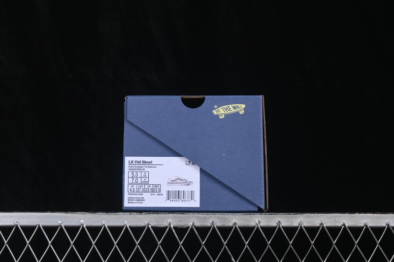 Vans Old Skool 36 Low-Top Skateboarding Shoes with Vulcanized Construction - VN000D9RDJR