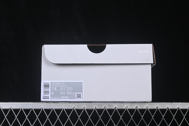 Nike Air Force 1 '07 Low Basketball Shoes with Full-Length Air Cushion - IR0194-100