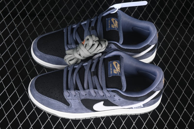 Nike SB Dunk Low Skateboarding Shoes with Cushioned Collar and Vulcanized Sole - HF3063-002