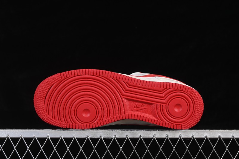 Nike Air Force 1 '07 Low Lunar New Year Casual Sneakers with Gold Cloud Pattern - HT5088-613